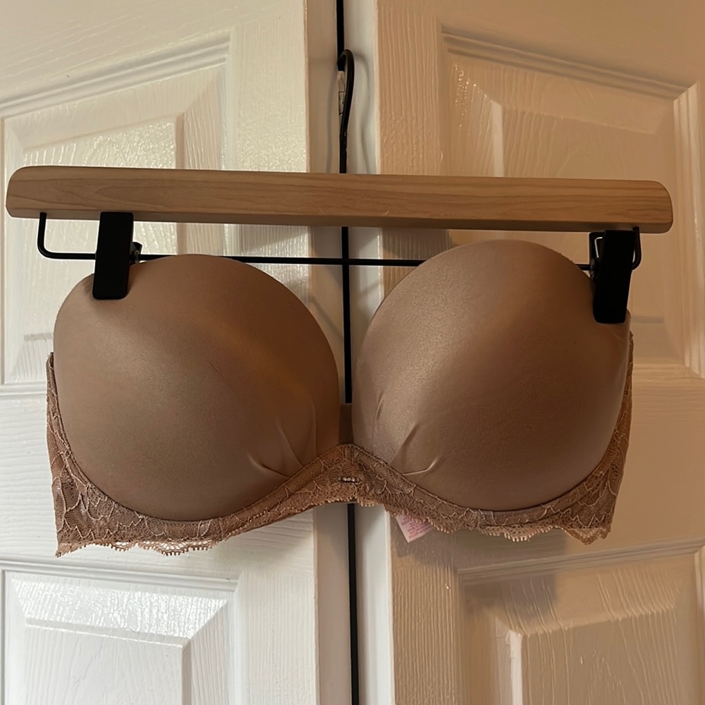 Victoria’s Secret Fabulous strapless push-up bra